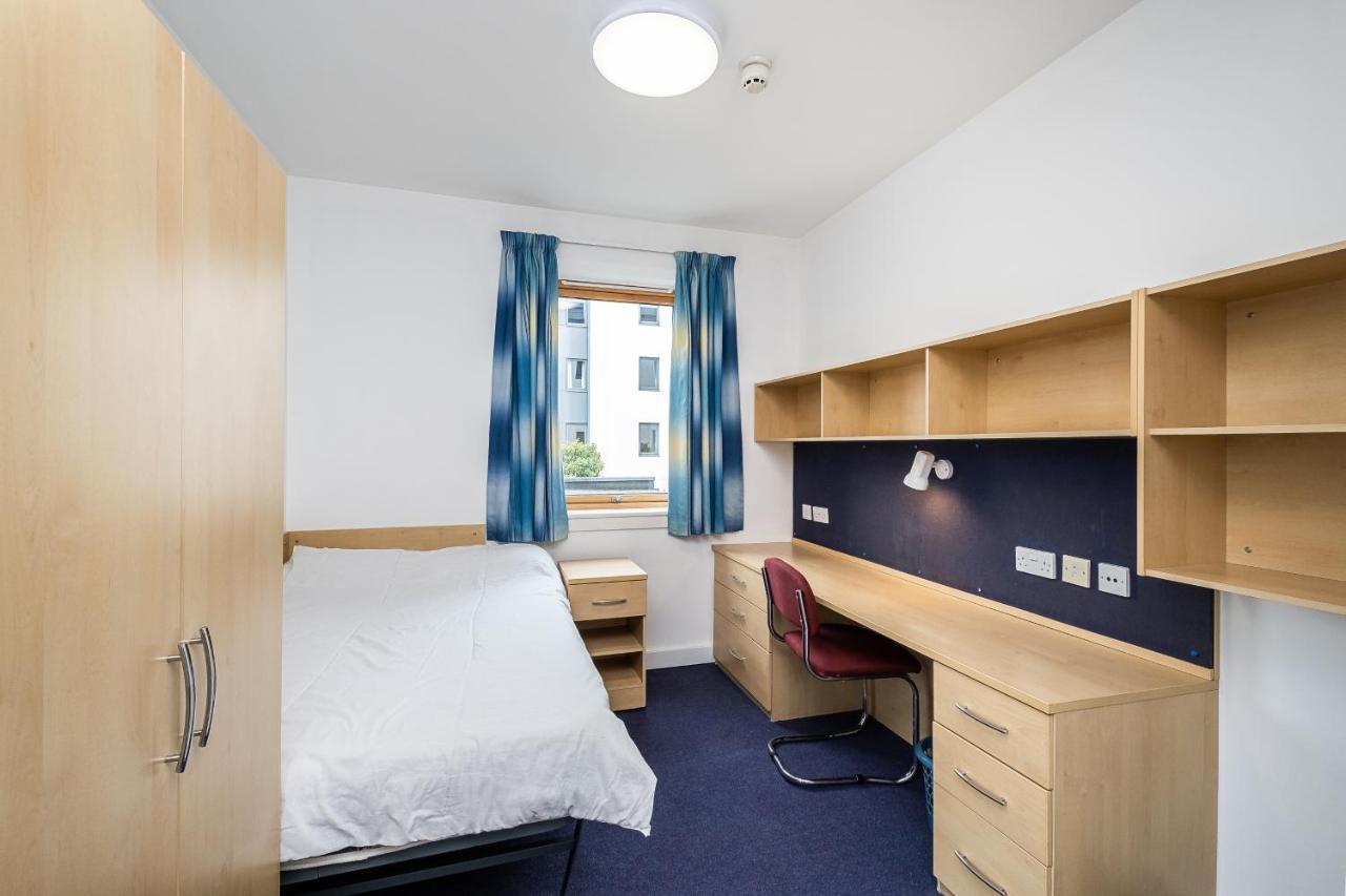 1 Night Free Comfortable Ensuite Rooms, Gillingham - Sk Hoo Екстер'єр фото