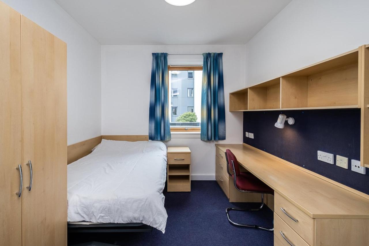 1 Night Free Comfortable Ensuite Rooms, Gillingham - Sk Hoo Екстер'єр фото